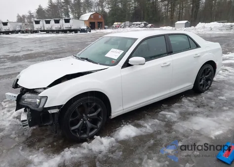 2021 Chrysler 300 300S z USA, uszkodzony, nr VIN 2C3CCABG9MH520434